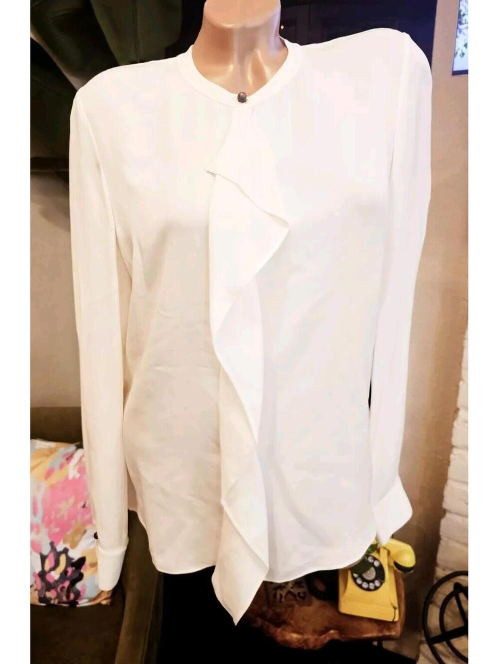 Diane Von Furstenberg 100% Silk Blouse Button Up Sleeves Size 6 EUC